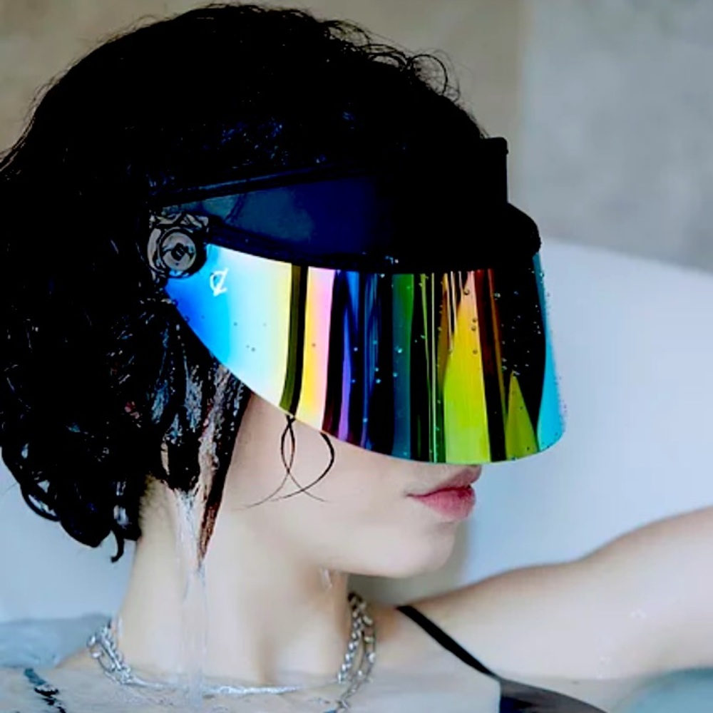 Bluestone Sunshields Shorty Lux in Rainbow